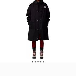  THE NORTH FACE Women's Reign On Parka Black