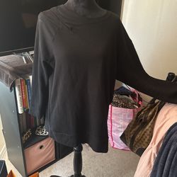 Large Blk Off Shoulder Victoria Secret Sweatshirt 