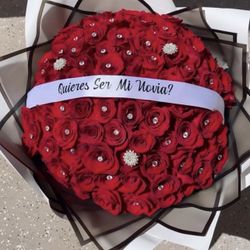 100 Rose Bouquets Special