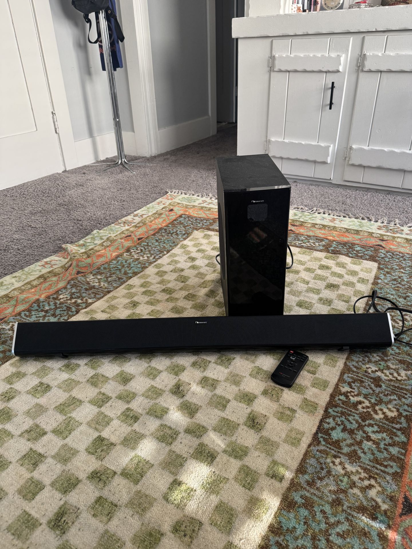 Nakamichi Soundbar w/ Subwoofer