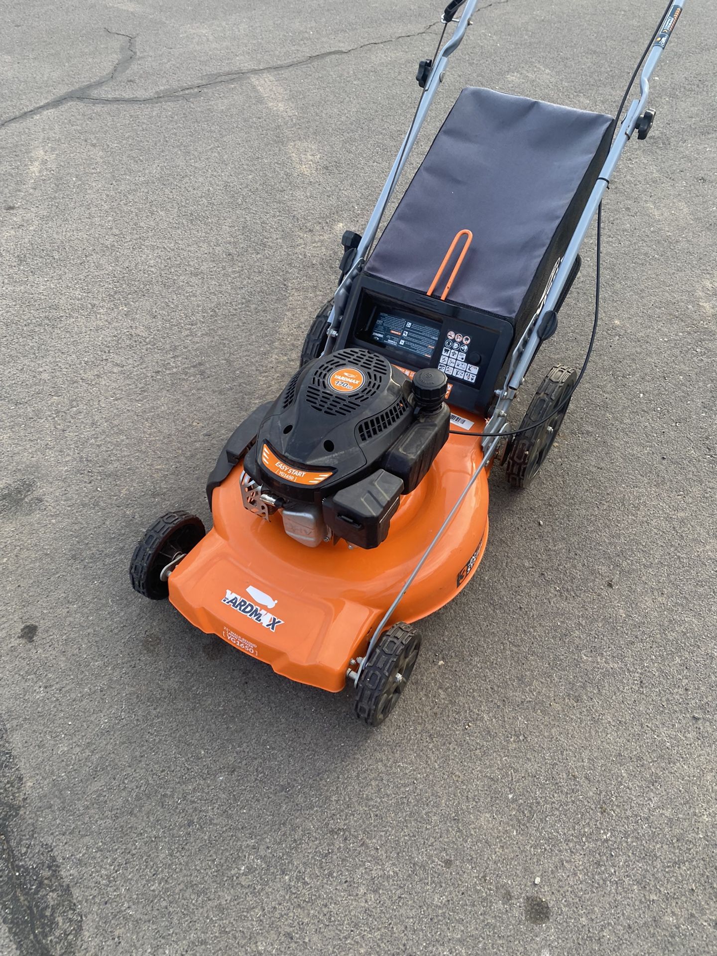 Lawn mowre YARDMAX 170cc