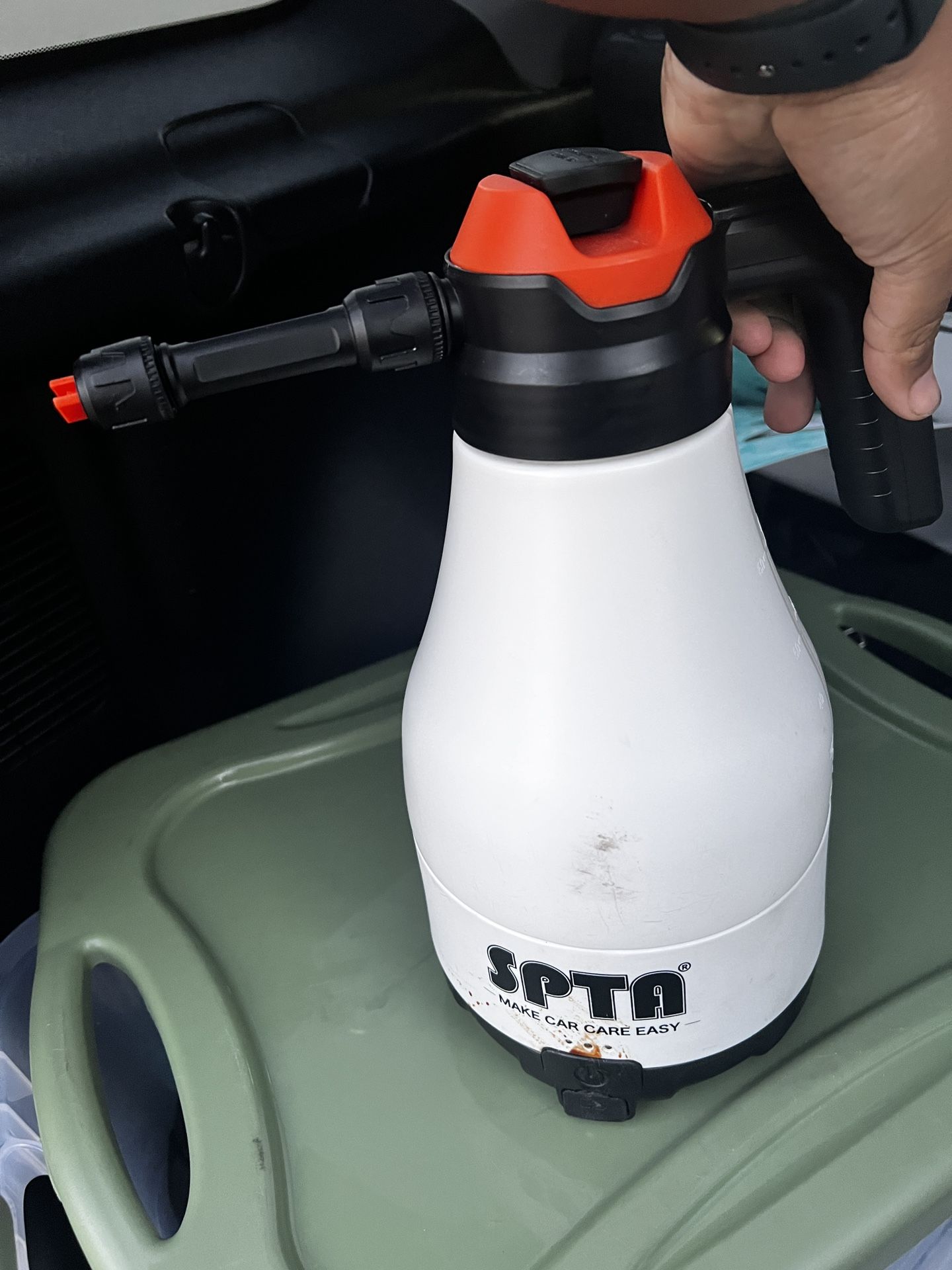 detailing supplies and equipments