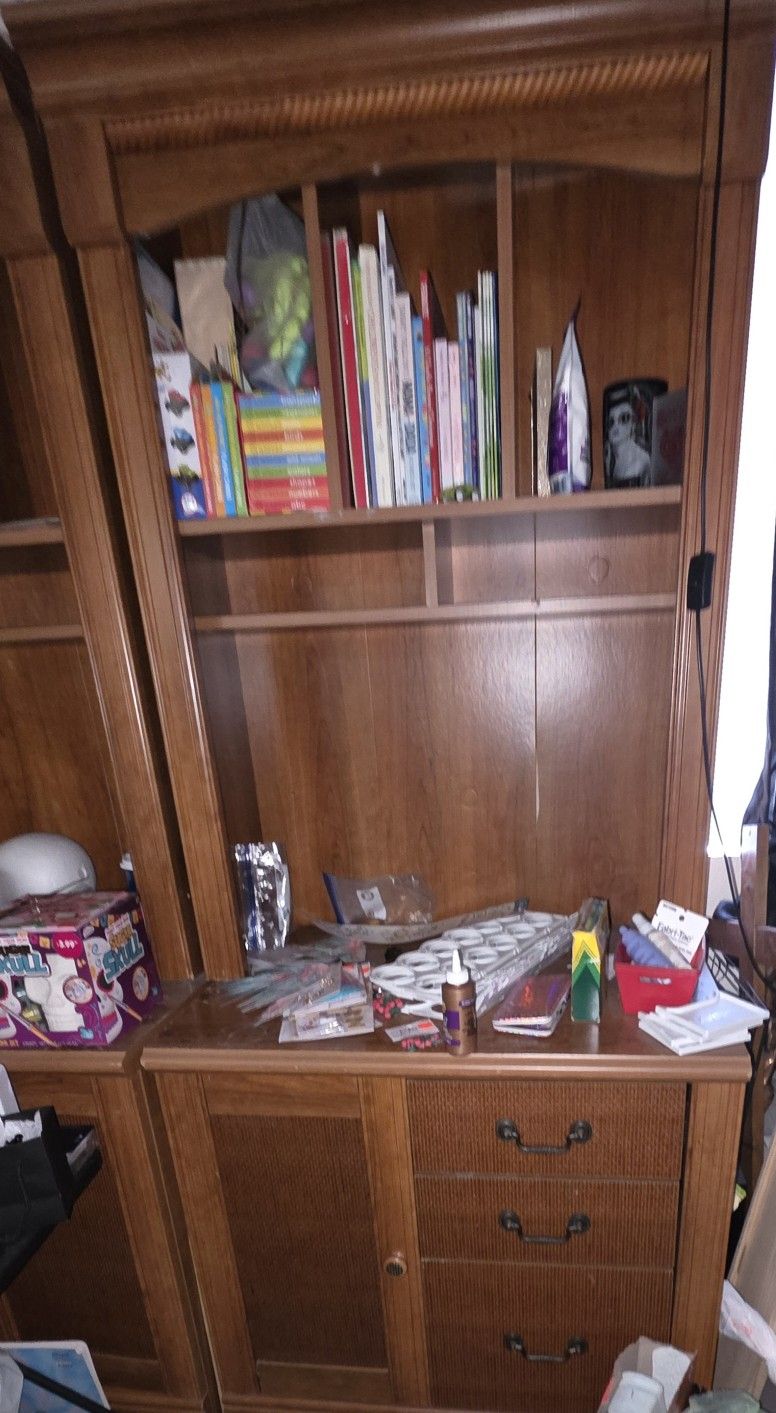 2 FREE BOOKSHELVES