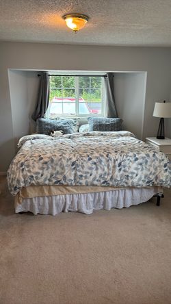 King size 14” memory foam bed with box spring, frame and bedding