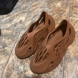 Adidas Yeezy Foam Runners “flax”