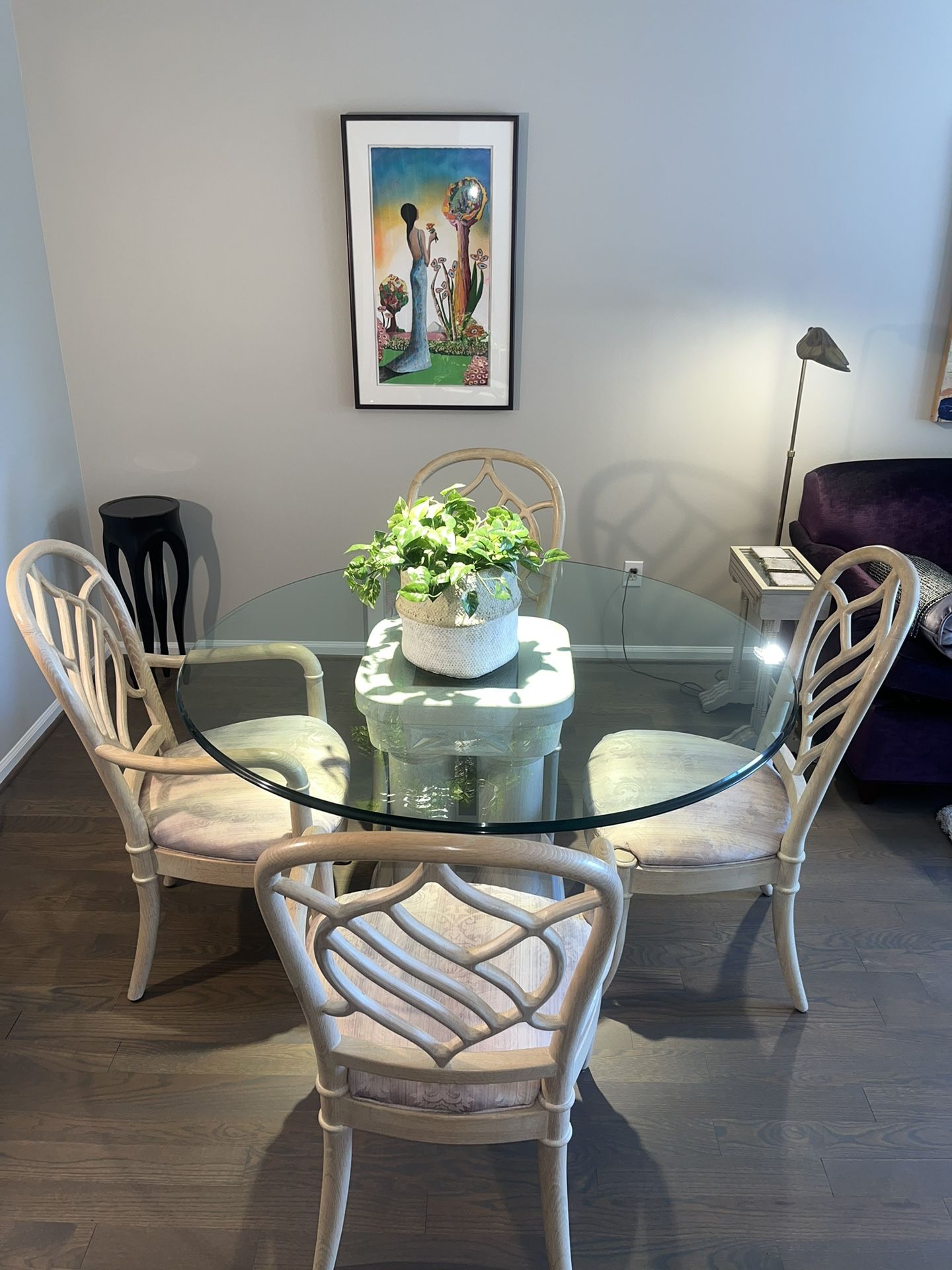 Beautiful Contemporary Modern 5 Piece Henredon Dining room set.