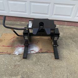 Husky 16k Fifth Wheel Hitch