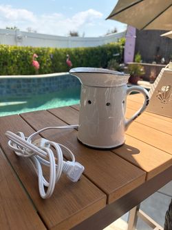 Scentsy Farmhouse Ceramic Pitcher Wax Warmer with Cord