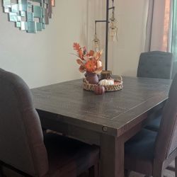 Dinning Table For 6