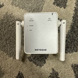 NETGEAR AC 750 WiFi Range Extender