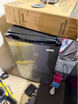 Mini fridge