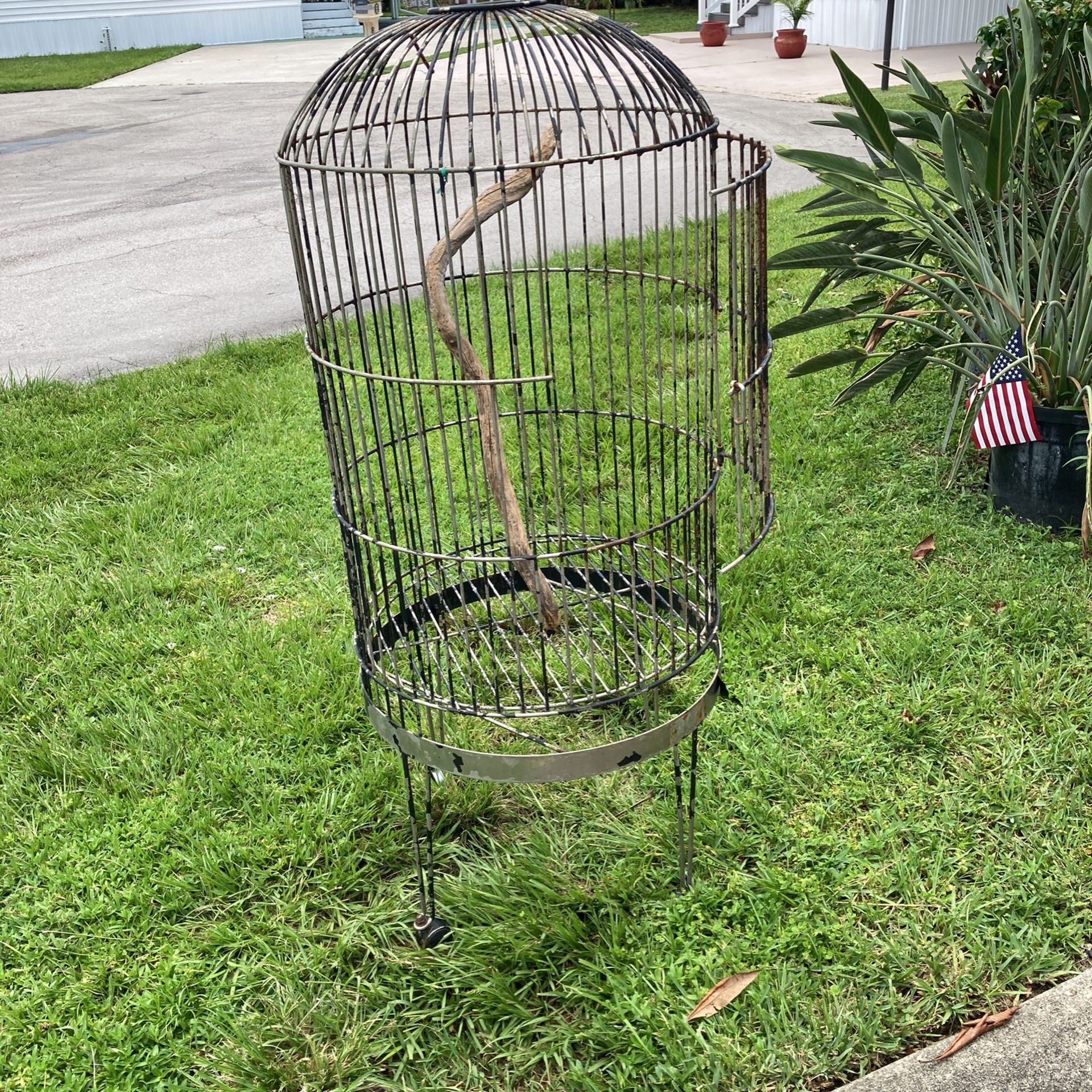Vintage Large 5’ Tall Bird Cage $60