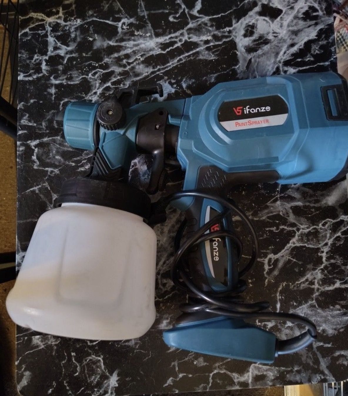 Electric paint sprayer