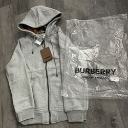 Burberry sweater 