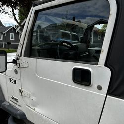 Jeep TJ full WHITE doors (interested in half door trade)