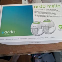 Brand New In Box Wearable Breast Pump