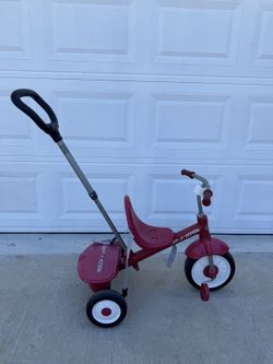 Radio Flyer Steer & Stroll Trike – Toddler Tricycle with Parent Push Handle