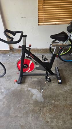 LOWERED PRICE! GOTTA GO! Sunny Health & Fitness SF-B1002 Belt Drive