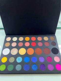 James Charles Eyeshadow Pallet
