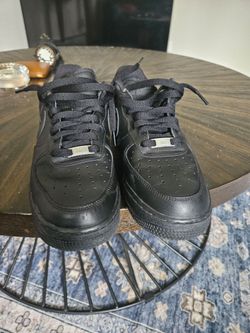 Nike Air Force 1  07' triple black mens sz 10