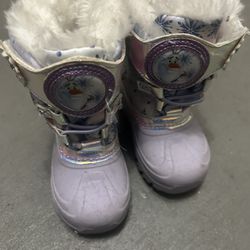 Frozen Light Up Snow Boots Toddler Size 7 