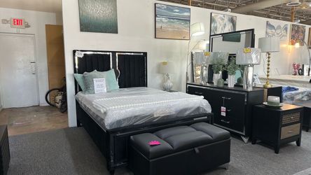 Queen 4 pc set