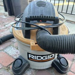 Used Rigid 6gal Shop vac