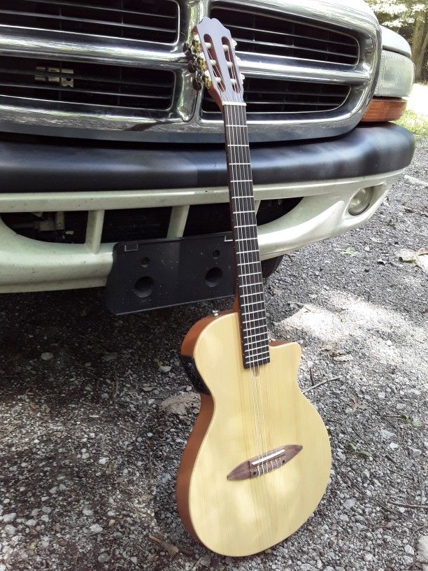 Brand New Chet Atkins Style Classical Nylon String Guitar