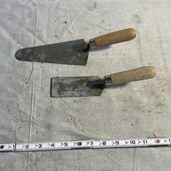 Margin trowels