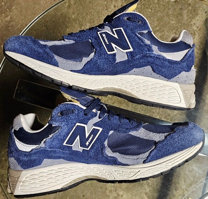 New Balance 2002R Protection Pack Navy size 10