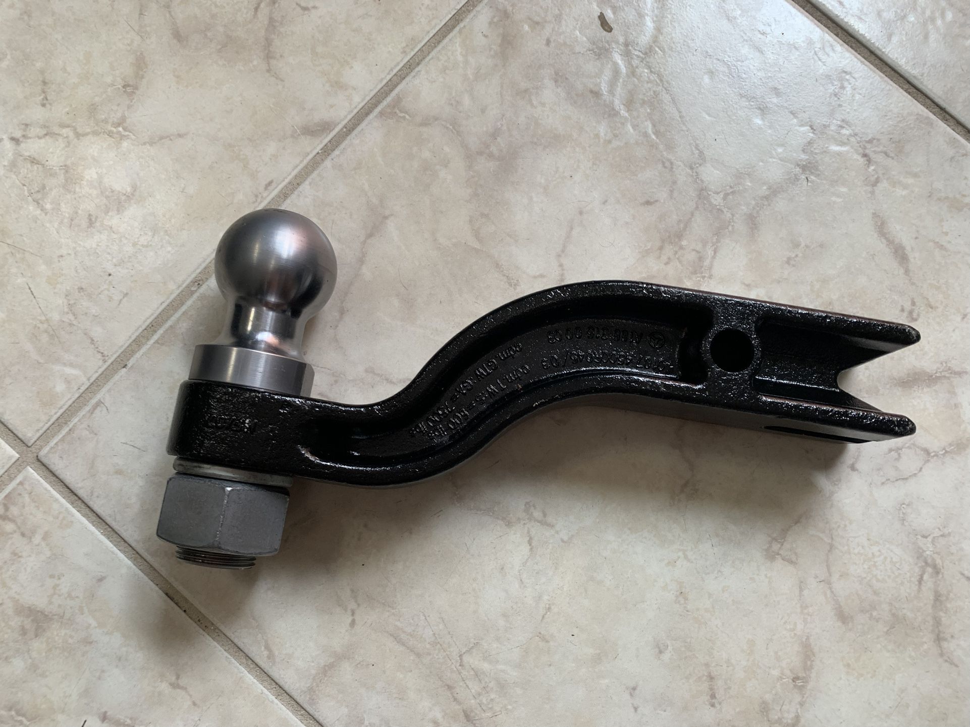 MERCEDES GL350 Coupling Ball Neck OEM A1(contact info removed)03