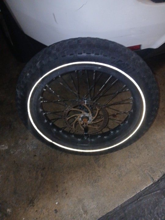 Radrunner Tire