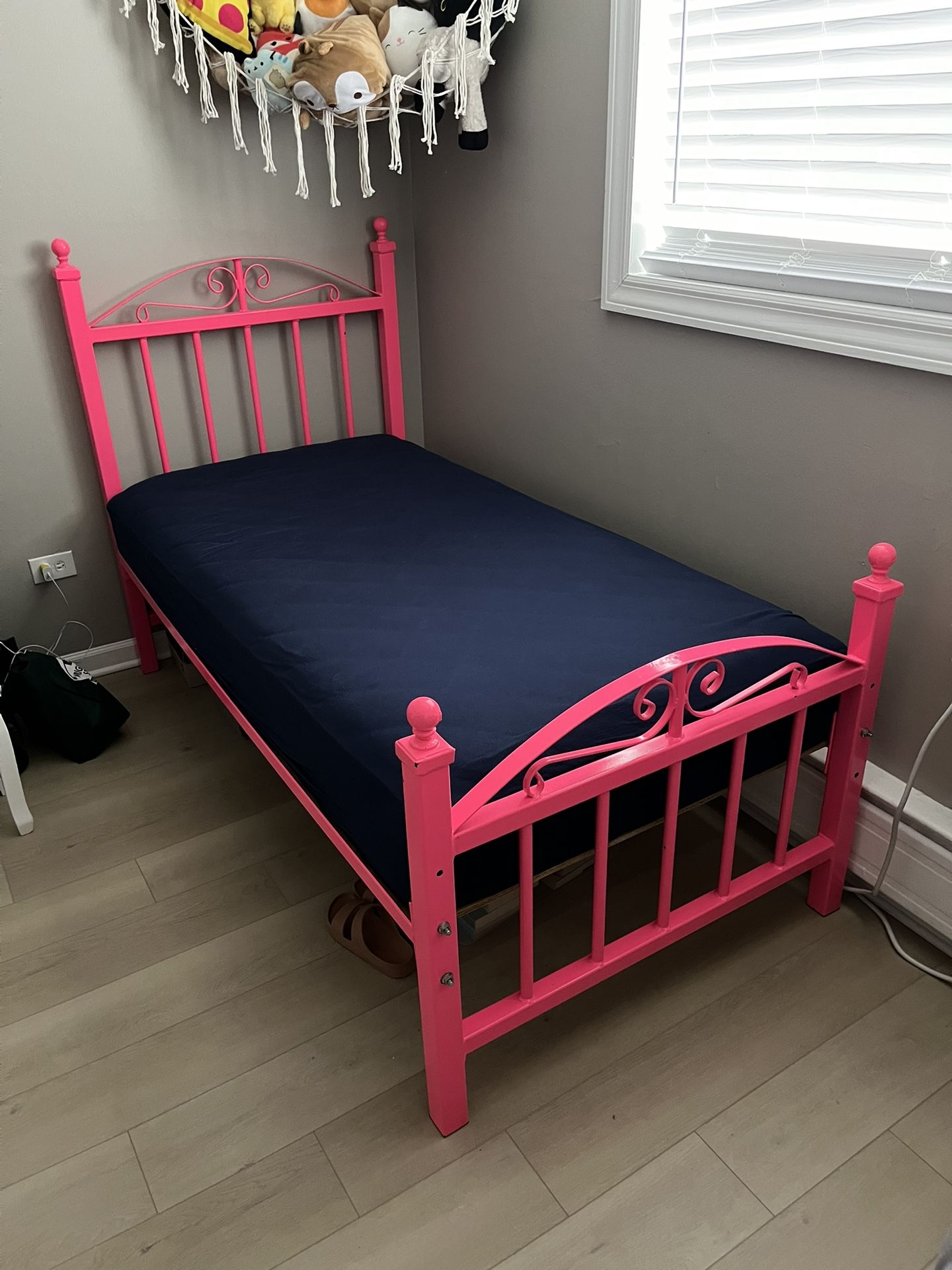 Twin Mattress With Pink Bed Frame 