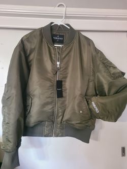 New FABLETICS- BOMBER JACKET