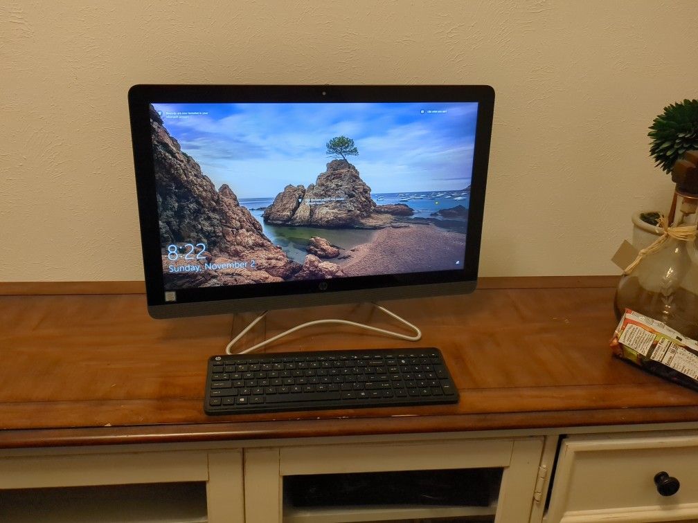 HP All-in-One Touchscreen Desktop Computer – Great Condition