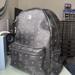 MCM BACKPACK STARK SIDE STUDS