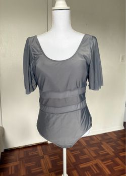 Women’s gray ruffled sleeve one piece swimsuit size 1X