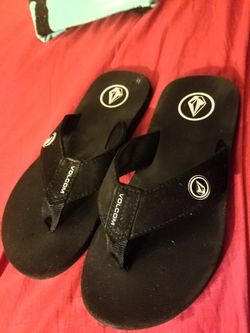 Volcom boys Sandals size 7