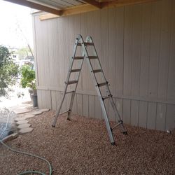 7ft  Adjustible Ladder