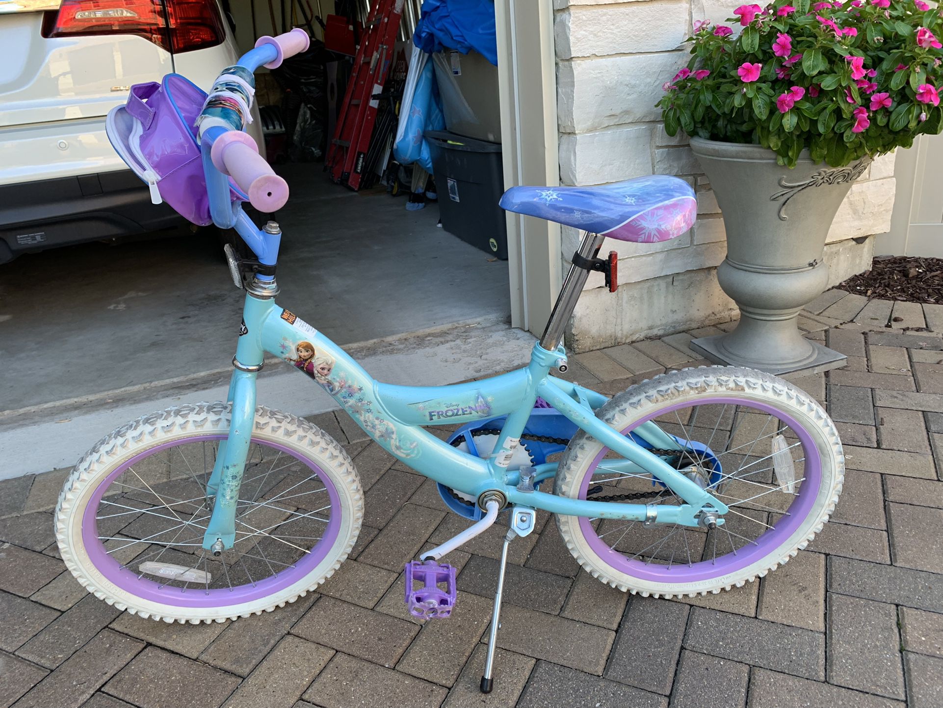 18” Children’s Girl Frozen Bike