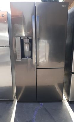 LG Side-by-Side Black Stainless Refrigerator Fridge
