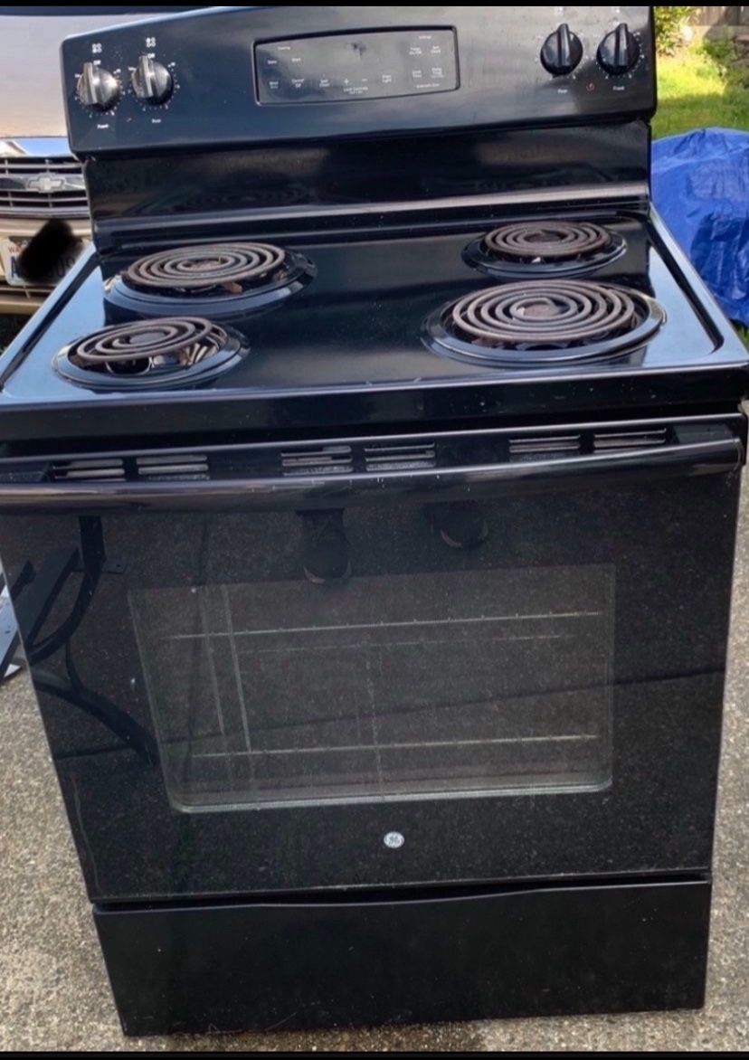 GE - Electric stove  / oven  ( the power cord is not included )