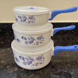 Vintage Set Of 3 Blue Flowered Plastic Nesting Bowls 