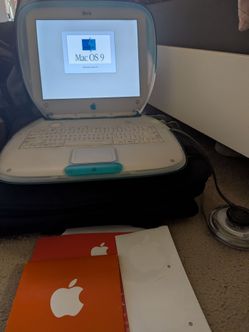 Apple Macintosh iBook G3 Clamshell