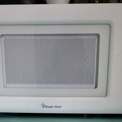 Microwave for sale for Sale in Queens, NY - OfferUp