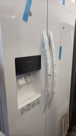 Frigidaire Side By Side Refrigerator