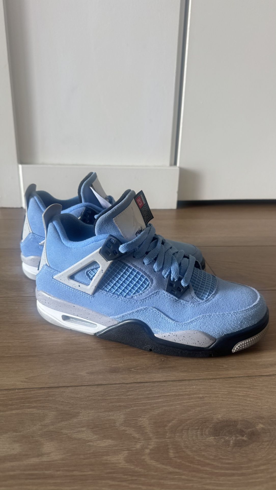 Jordan 4 Retro University Blue - Great Condition