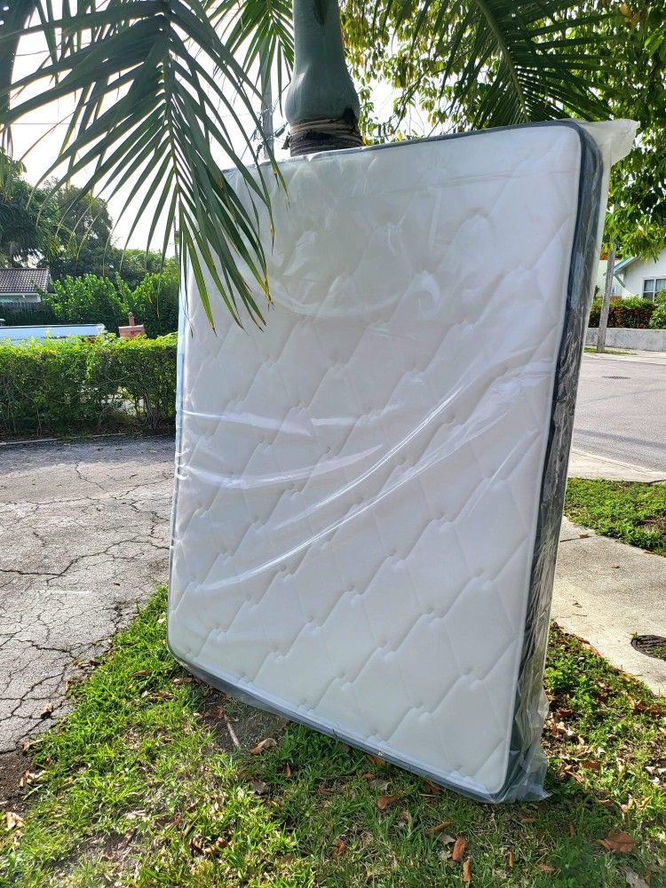 NEW QUEEN MATTRESS/ DELIVER AVAILABLE NOW/ HABLAMOS ESPAÑOL/ ENTREGA INMEDIATA
