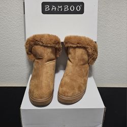 Woman Boots Size 7 (CASH ONLY)