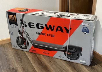 Segway F3 electric scooter 44 mile range and 20mph w/10” self sealing tubeless